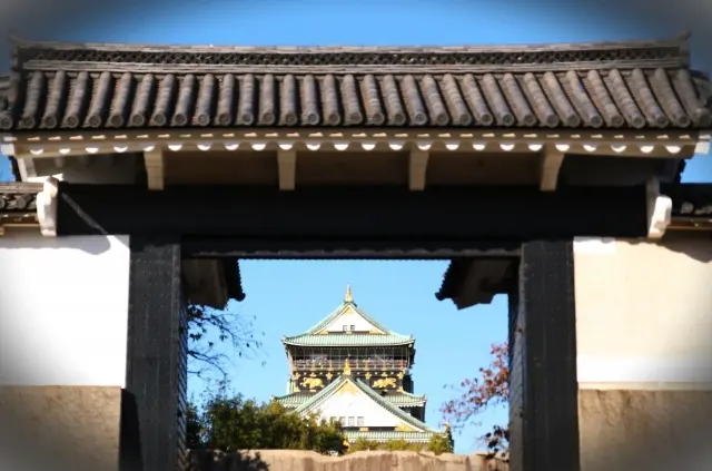 sakura gate at Osaka castle