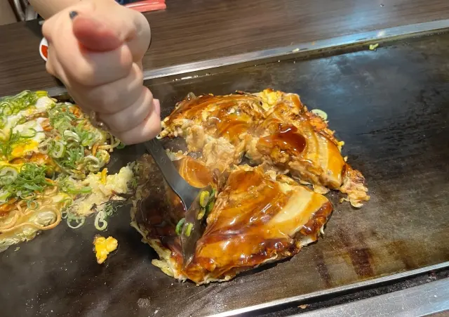 kansai style okonomiyaki - what to eat in japan