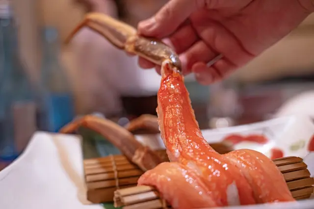 crab shabu-shabu - what to eat in japan