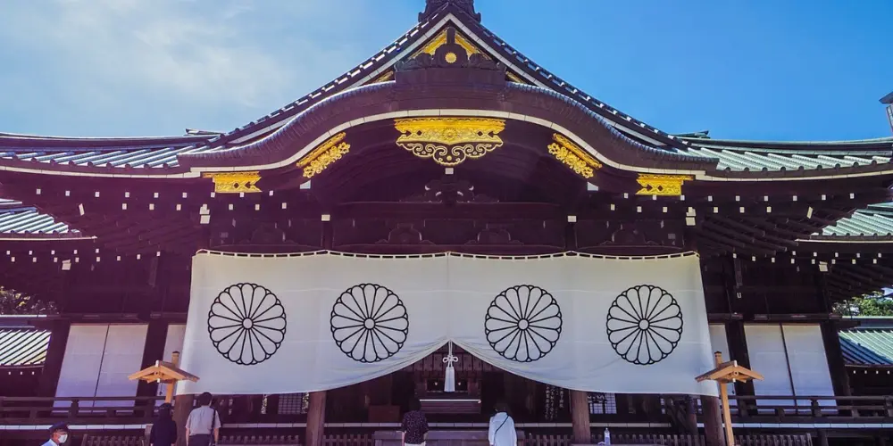 Haiden (Main Hall)